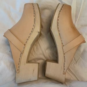 NWOT Lotta of Sweden Clogs